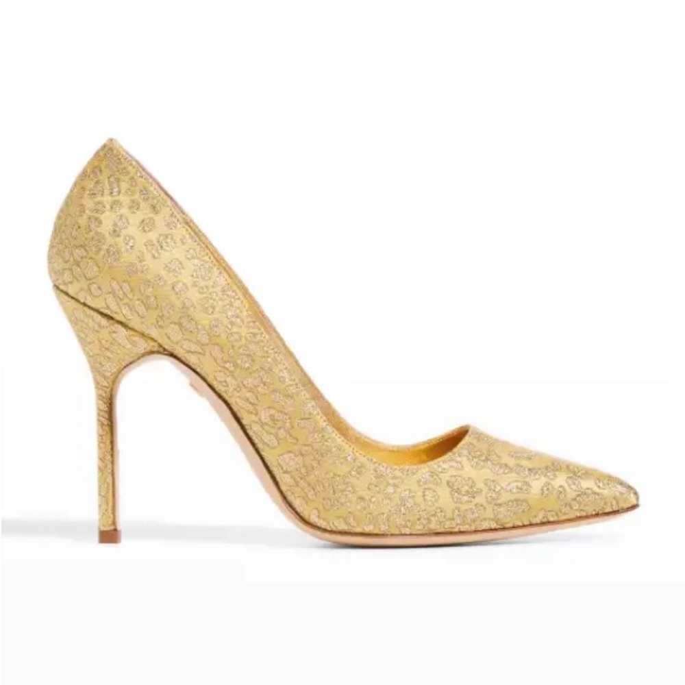 Manolo Blahnik gold pumps
50th Anniversary BB 105mm Leopard Jacquard